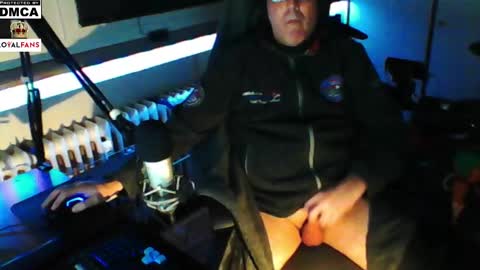 Snapshot of luckyfreak1 chatting on 22, 12, 2024 call me Stefan online show from 22, 12, 2024