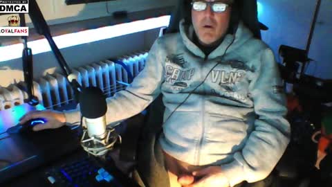 Snapshot of luckyfreak1 chatting on 25, 12, 2024 call me Stefan online show from 25, 12, 2024