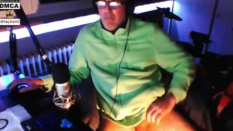 Snapshot of luckyfreak1 chatting on 15, 2, 2025 call me Stefan online show from 15, 2, 2025