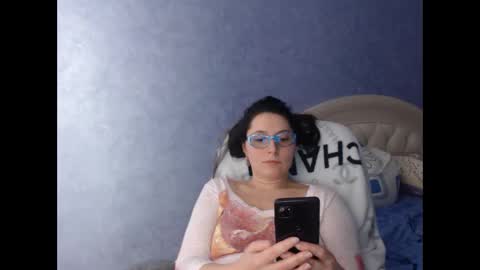 luckylinda23 online show from 6, 2, 2025