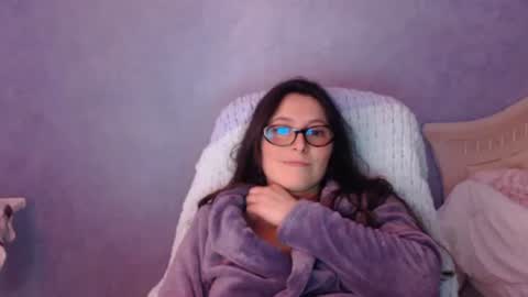 Snapshot of luckylinda23 chatting on 19, 4, 2026 luckylinda23 online show from 19, 4, 2026