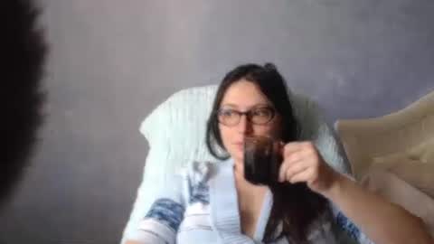 Snapshot of luckylinda23 chatting on 19, 5, 2026 luckylinda23 online show from 19, 5, 2026