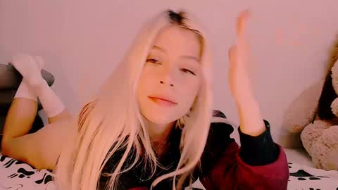 luckysapphire777 online show from 8, 2, 2025