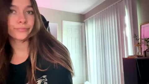 Lucy online show from 28, 9, 2025