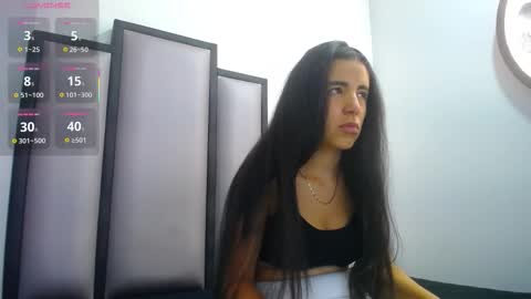   online show from 14, 10, 2025