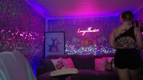 lucyallen4201 online show from 14, 4, 2026