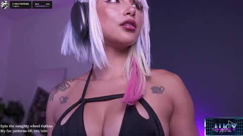 Snapshot of lucyallenx chatting on 7, 10, 2025 Lucy Alien  online show from 7, 10, 2025