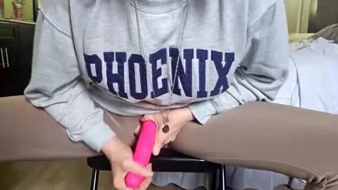 Lucy Loves Lookers online show from 13, 2, 2025