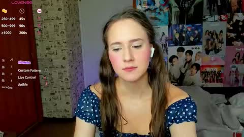 Snapshot of lucyrose33 chatting on 29, 9, 2025 Lucy Rose online show from 29, 9, 2025