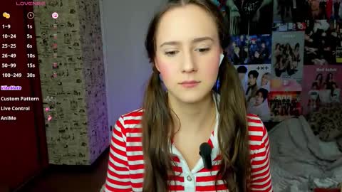 Snapshot of lucyrose33 chatting on 1, 10, 2025 Lucy Rose online show from 1, 10, 2025