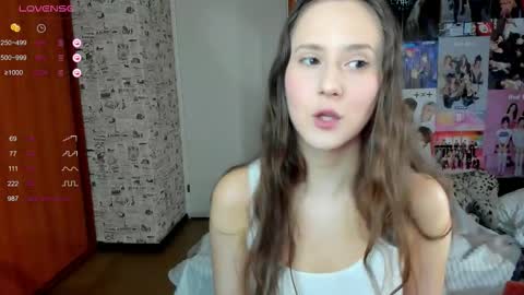 Snapshot of lucyrose33 chatting on 15, 10, 2025 Lucy Rose online show from 15, 10, 2025