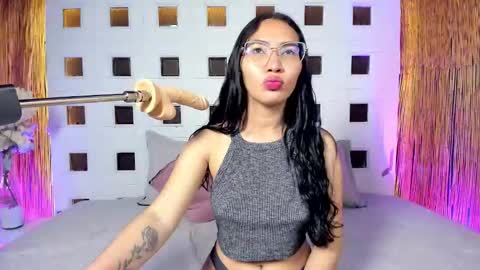 Lucy Liiu online show from 5, 2, 2026