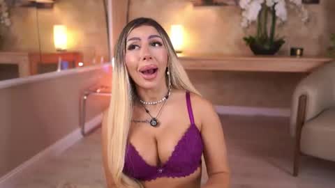 LucyRose online show from 20, 7, 2026