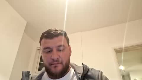 Snapshot of luis60569 chatting on 4, 4, 2026 luis60569 online show from 4, 4, 2026