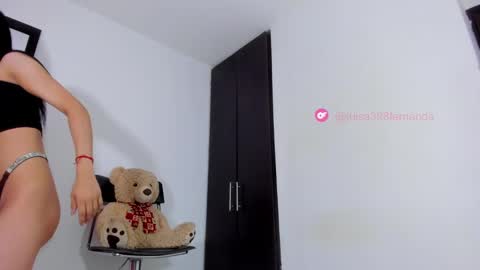 Snapshot of luisa_summer2 chatting on 2, 3, 2025   Luisa Fernanda  online show from 2, 3, 2025