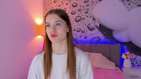 LuisaClover online show from 31, 5, 2026
