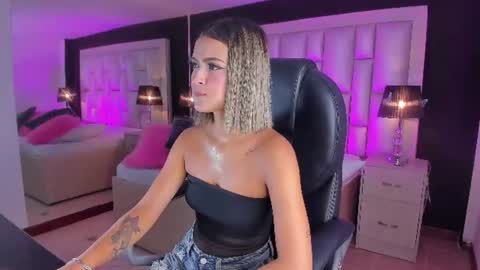 Snapshot of luisajonnes_ chatting on 2, 7, 2026 Luisa online show from 2, 7, 2026