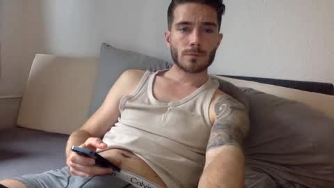 Snapshot of luisbadx chatting on 9, 1, 2025 Luis Badx online show from 9, 1, 2025