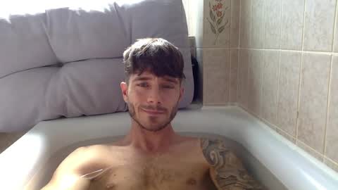 Snapshot of luisbadx chatting on 25, 7, 2026 Luis Badx online show from 25, 7, 2026