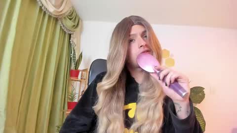 Luka Castillo online show from 28, 5, 2026