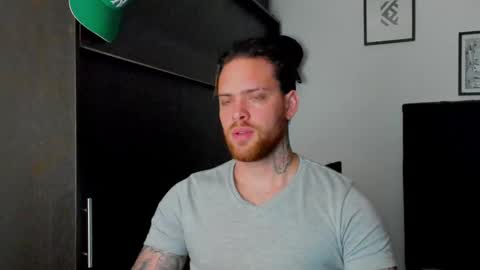 Snapshot of lukeglanton17 chatting on 25, 2, 2025 Luke online show from 25, 2, 2025