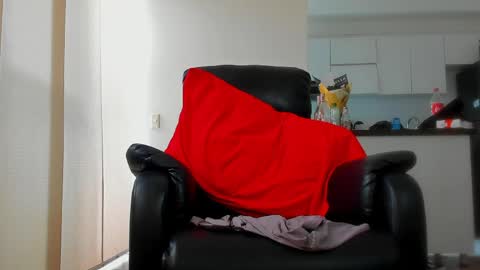 Snapshot of lukeglanton17 chatting on 16, 5, 2026 Luke online show from 16, 5, 2026