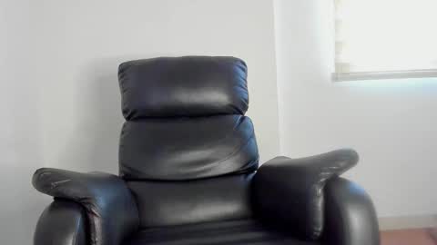 Snapshot of lukeglanton17 chatting on 24, 5, 2026 Luke online show from 24, 5, 2026