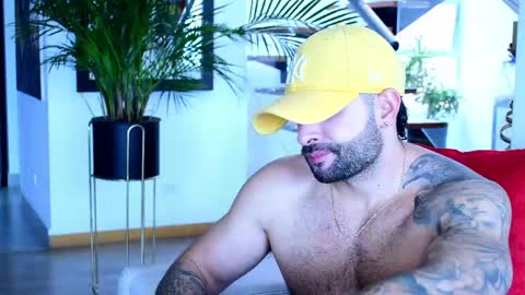 Lukhas f4f online show from 15, 4, 2026