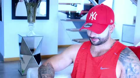 Lukhas f4f online show from 25, 5, 2026