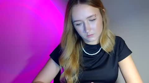 Lulu Baby18 online show from 21, 9, 2025