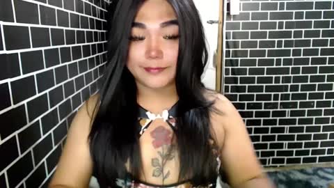 Snapshot of lulua_kho chatting on 9, 12, 2024 Kitty 3 online show from 9, 12, 2024