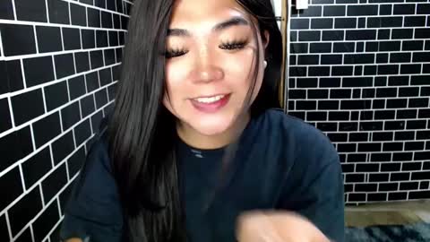 Snapshot of lulua_kho chatting on 23, 12, 2024 Kitty 3 online show from 23, 12, 2024