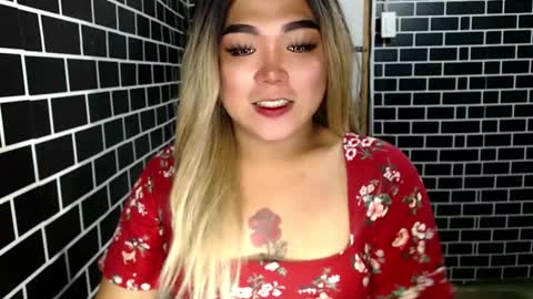 Snapshot of lulua_kho chatting on 28, 12, 2024 Kitty 3 online show from 28, 12, 2024
