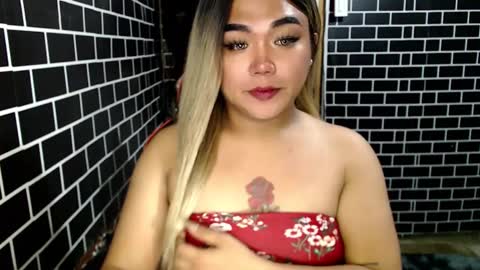 Snapshot of lulua_kho chatting on 28, 12, 2024 Kitty 3 online show from 28, 12, 2024