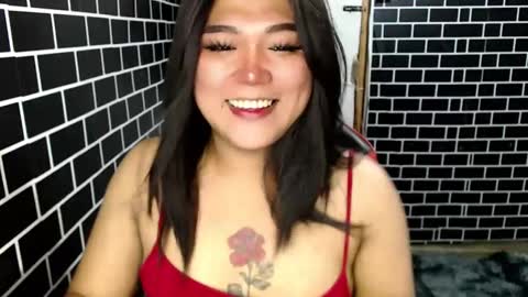 Snapshot of lulua_kho chatting on 4, 1, 2025 Kitty 3 online show from 4, 1, 2025