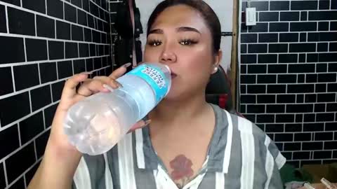 Snapshot of lulua_kho chatting on 27, 1, 2025 Kitty 3 online show from 27, 1, 2025