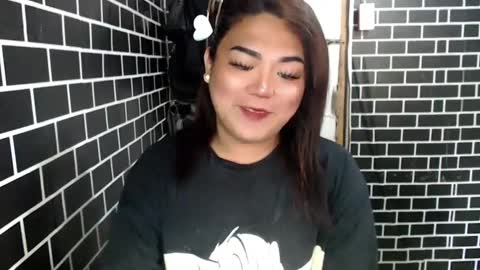 Snapshot of lulua_kho chatting on 13, 2, 2025 Kitty 3 online show from 13, 2, 2025