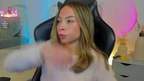 luluuberry online show from 12, 2, 2026