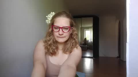 Snapshot of lumi_bloom chatting on 26, 7, 2026 Lumi online show from 26, 7, 2026