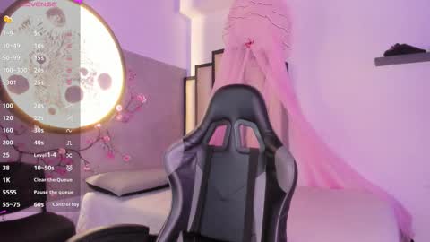 Luna online show from 12, 3, 2026