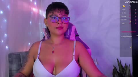 Snapshot of luna__cute chatting on 3, 12, 2024 Luna online show from 3, 12, 2024