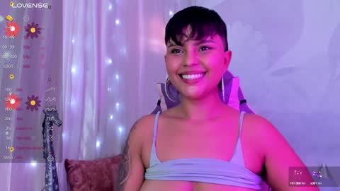 Snapshot of luna__cute chatting on 5, 12, 2024 Luna online show from 5, 12, 2024