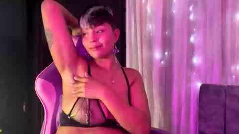 Snapshot of luna__cute chatting on 5, 2, 2025 Luna online show from 5, 2, 2025