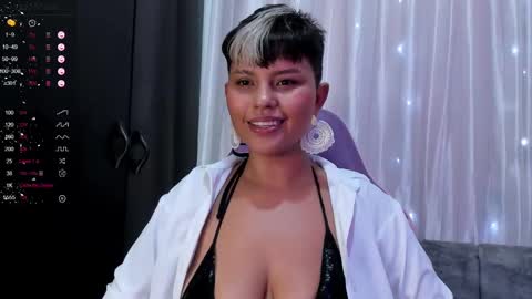 Snapshot of luna__cute chatting on 1, 3, 2025 Luna online show from 1, 3, 2025