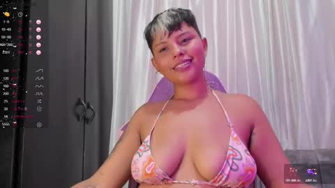 Snapshot of luna__cute chatting on 2, 3, 2025 Luna online show from 2, 3, 2025