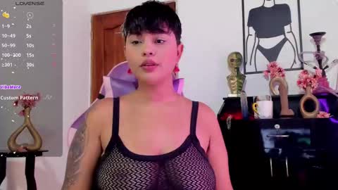 Snapshot of luna__cute chatting on 4, 10, 2025 Luna online show from 4, 10, 2025