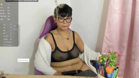 Snapshot of luna__cute chatting on 15, 10, 2025 Luna online show from 15, 10, 2025