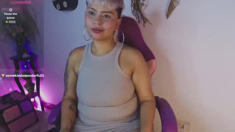 Snapshot of luna__cute chatting on 10, 2, 2026 Luna online show from 10, 2, 2026