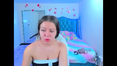luna_analya online show from 24, 9, 2025