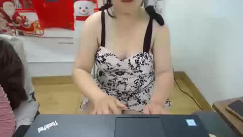 luna_baby999 online show from 16, 12, 2025